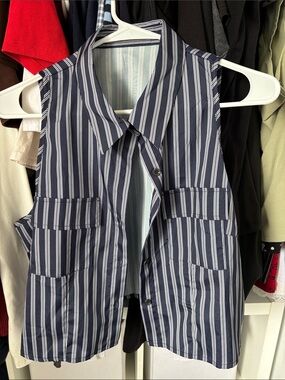Striped Button up Vest XL